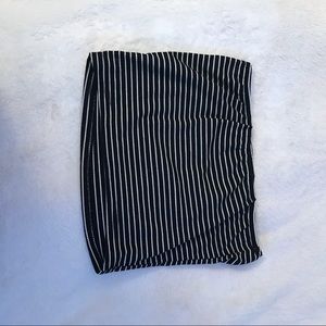 BLACK AND WHITE TUBE TOP